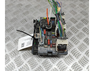 Pojistková skříňka 9807028580 Peugeot 3008 2014