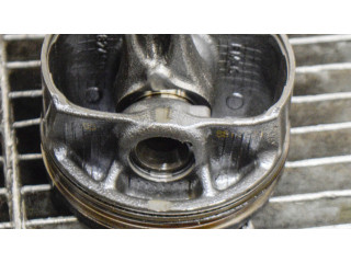 Поршень 31401957, 30750664 Volvo XC40 для бензинового двигателя 2.0