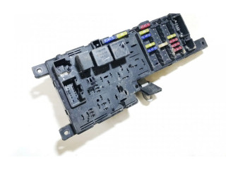 Блок предохранителей  518828108, 30728008   Volvo XC90    