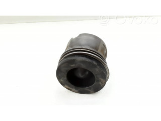 Píst 0840BB BMW 3 E90 E91 pro naftový motor 2.0