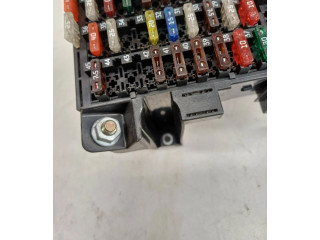 Pojistková skříňka Mercedes-Benz Vaneo W414 2002