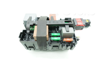 Блок предохранителей Peugeot 2008 I