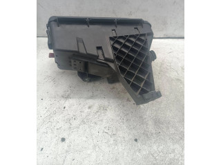 Pojistková skříňka 30728132 Volvo XC70 2005