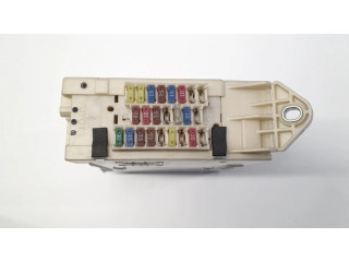 Блок предохранителей  8273053022   Lexus IS 220D-250-350    