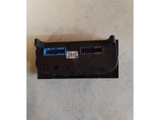 Блок управления климат-контролем 013132388 Opel Meriva A