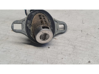 Замок задней крышки (наружный)