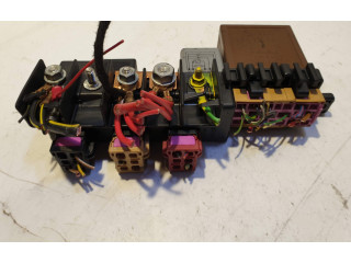 Pojistková skříňka 8L0941822A, 4B0955531C Audi A6 S6 C5 4B 2000