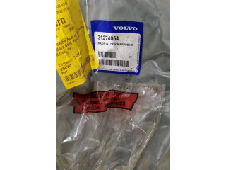 Интеркулер  31274054   Volvo V70 