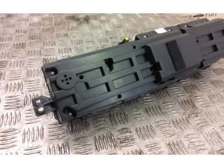 Přístrojová deska Toyota Prius (XW30) 2014 83800-47D11