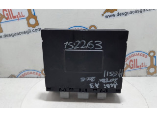 Блок предохранителей 8P0907279F, 152263   Audi A3 S3 8P    