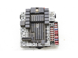 Блок предохранителей 9401802, 8471361 Volvo XC90