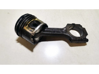 Píst Alfa Romeo 156 pro naftový motor 2.4