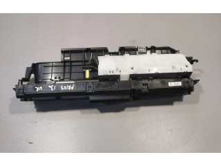 Přístrojová deska Toyota Prius (XW30) 2014 8380047B10