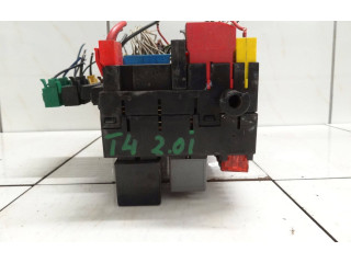 Блок предохранителей  3A0972559   Volkswagen Transporter - Caravelle T4    