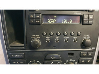 Радио/ проигрыватель CD/DVD / навигация