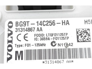 Блок предохранителей 31314867, 31314867AA   Volvo XC70    