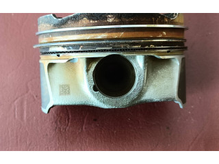 Píst 8619196, 11258619196 BMW 1 F20 F21