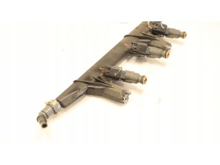 Vstřikovací lišta    Peugeot 301     