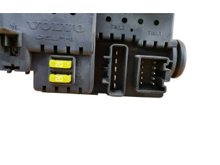 Блок предохранителей 8676391, 12217799 Volvo XC90