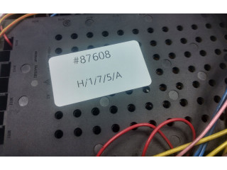 Блок предохранителей  8676286, 8676286   Volvo S80    