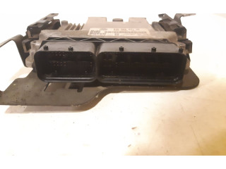 Řídící jednotka 03G906021AR Volkswagen Caddy 2005