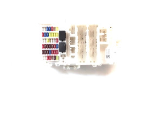 Блок предохранителей 747049330W   Honda Jazz    