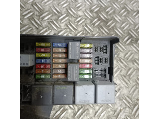 Блок предохранителей    Mercedes-Benz R W251    