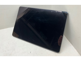 Дисплей Tesla Model 3