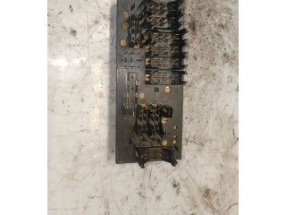 Pojistková skříňka 443941822b Audi 80 90 S2 B4 1993