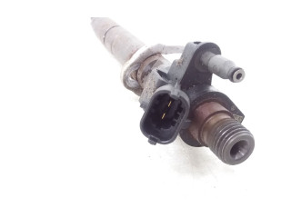 Форсунка 31272767    Volvo V70  D5244T14    6906143 