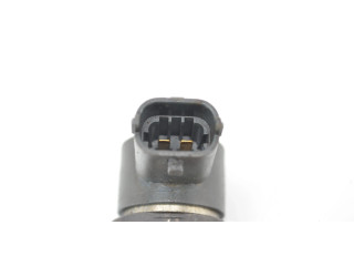 Форсунка 338004A500, 0445110275    KIA Sorento для дизельного двигателя D4CB 2.5