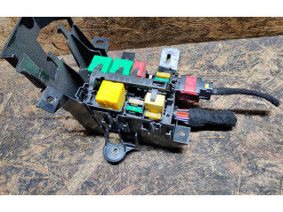 Блок предохранителей 9806192580 Citroen C3 Aircross