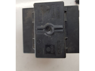 Pojistková skříňka 7N0937311 Volkswagen Sharan 2014