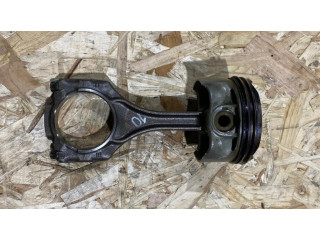 Píst 7843123704, 111213676 BMW 5 F10 F11 pro benzínový motor 4.4