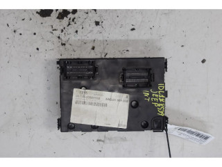 Блок предохранителей    Jeep Renegade    