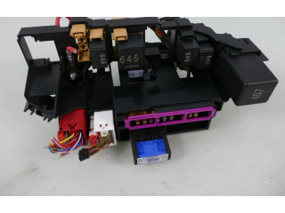 Блок предохранителей     Audi A5 Sportback 8TA    