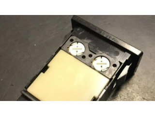 Включатель обогрева стекла с помощью электричества