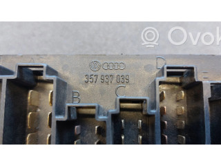 Блок предохранителей 357937039 Ford Galaxy