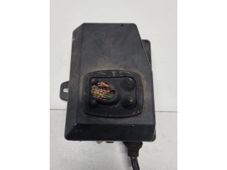 Pojistková skříňka E060 BMW 3 E30 1988