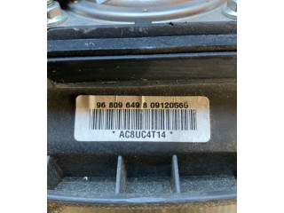 Подушка безопасности водителя AC8UC4T14   Chevrolet Captiva