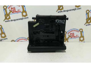 Блок предохранителей  97AG14A073EC, 43932   Ford Escort    