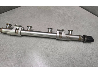 Топливная рампа 04E133320D   Audi A3 S3 8V  