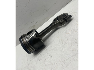  Поршень с шатуном    Volkswagen PASSAT B6  