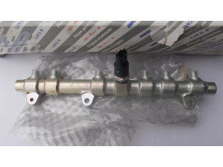 Топливная рампа Alfa Romeo 166