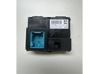 Блок управления 9832228080, 02219603 Peugeot Partner III
