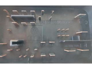 Блок предохранителей Audi A3 S3 A3 Sportback 8P