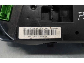 Přístrojová deska Volkswagen PASSAT 3B0920822A