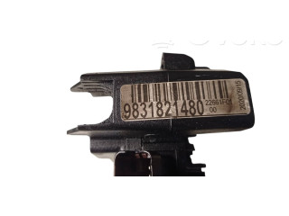 Блок предохранителей 9831821480, E2348991000   Peugeot Expert    