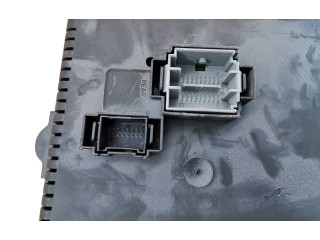 Блок предохранителей 28017881, 06W225   Volvo V70    