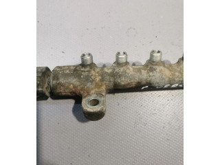 Топливная рампа    Toyota Corolla Verso E121  